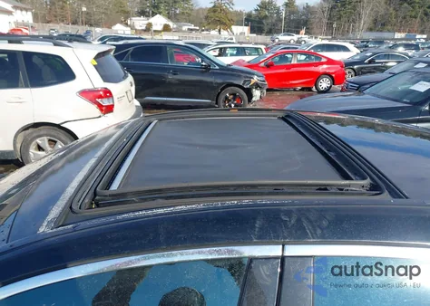 2015 Mercedes-Benz S 550 4Matic z USA, uszkodzony, nr VIN WDDUG8FB3FA148981